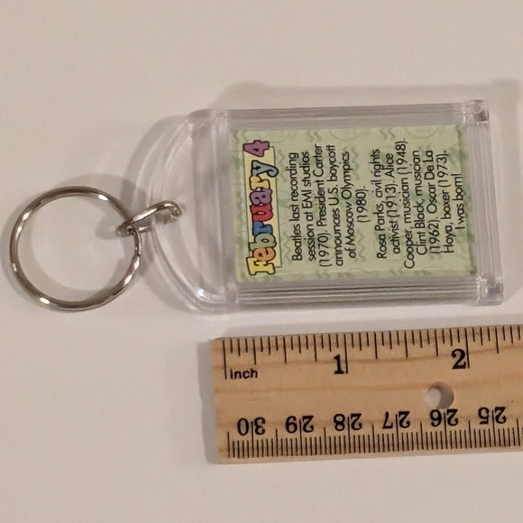 ๐ 3/$15 - Vtg February 4th Birthday Keychain Key Ring - Picture 5 of 5